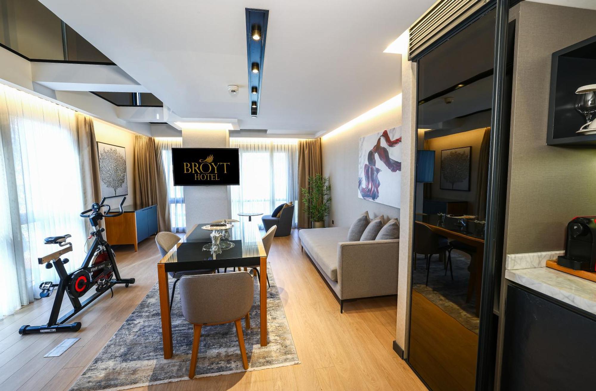 Broyt Hotel 4*
