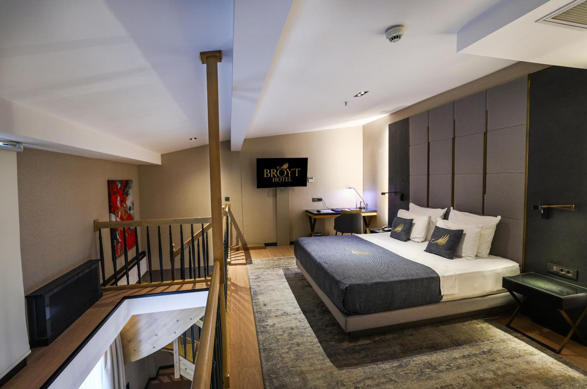 Broyt Hotel 4*