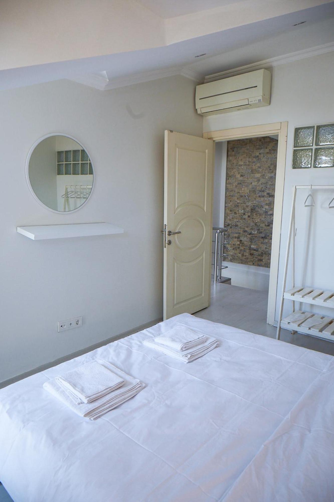 Apartment Kaplan Luxury Family Flat - 3 Bedrooms With Air Conditioning & Heating In The Istanbul