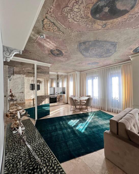 Ab Residences -cihangir Luxury Antique Apartment Istanbul