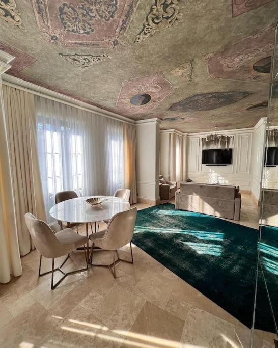 Ab Residences -cihangir Luxury Antique Apartment