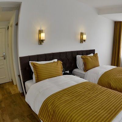 Life Hotel