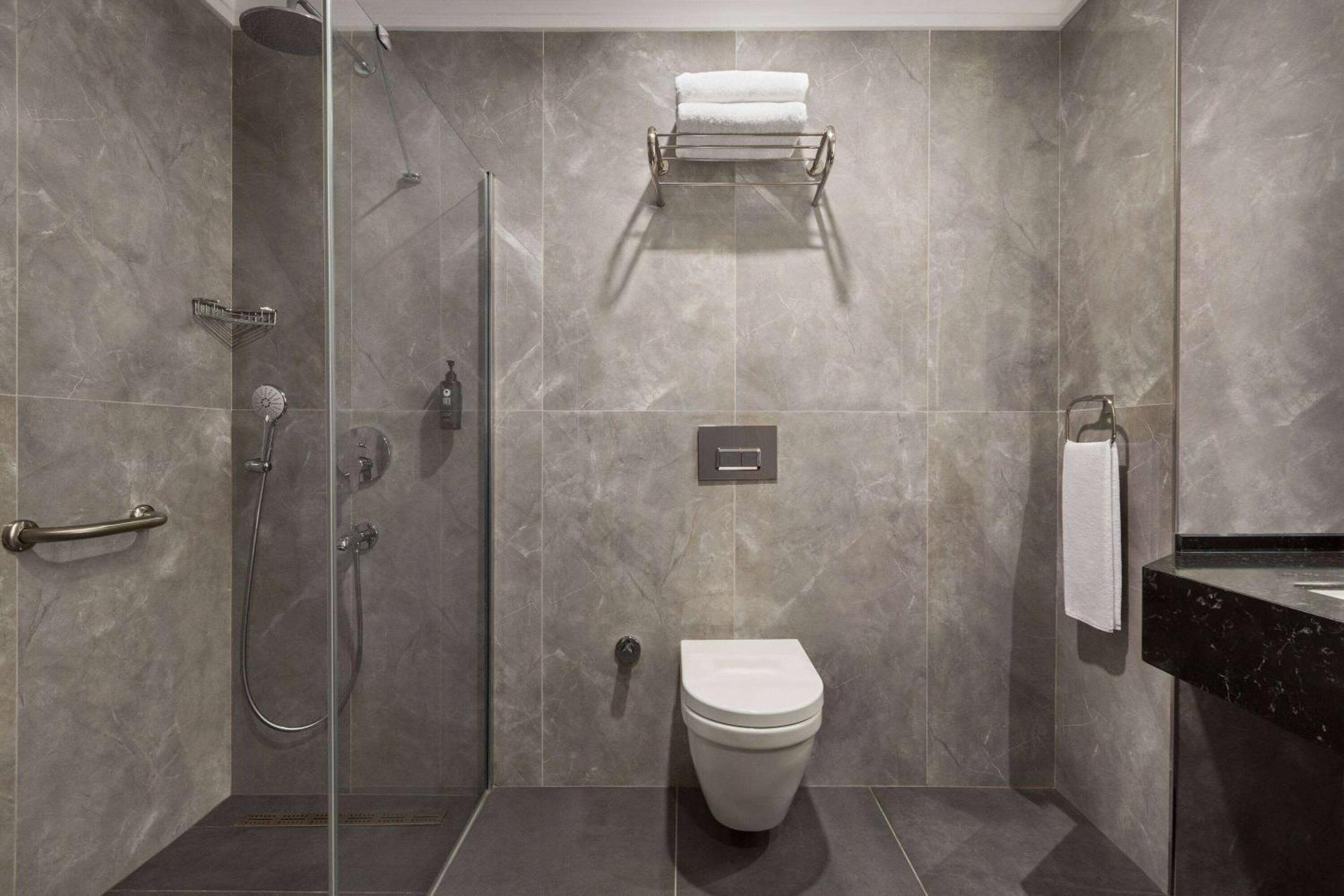 Ramada Encore By Wyndham Sisli