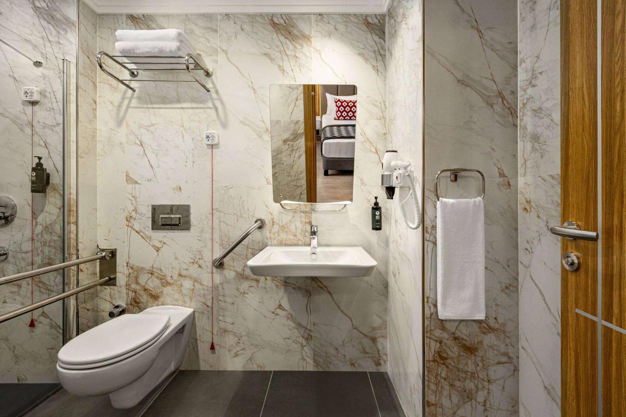 Ramada Encore By Wyndham Sisli 4* Istanbul