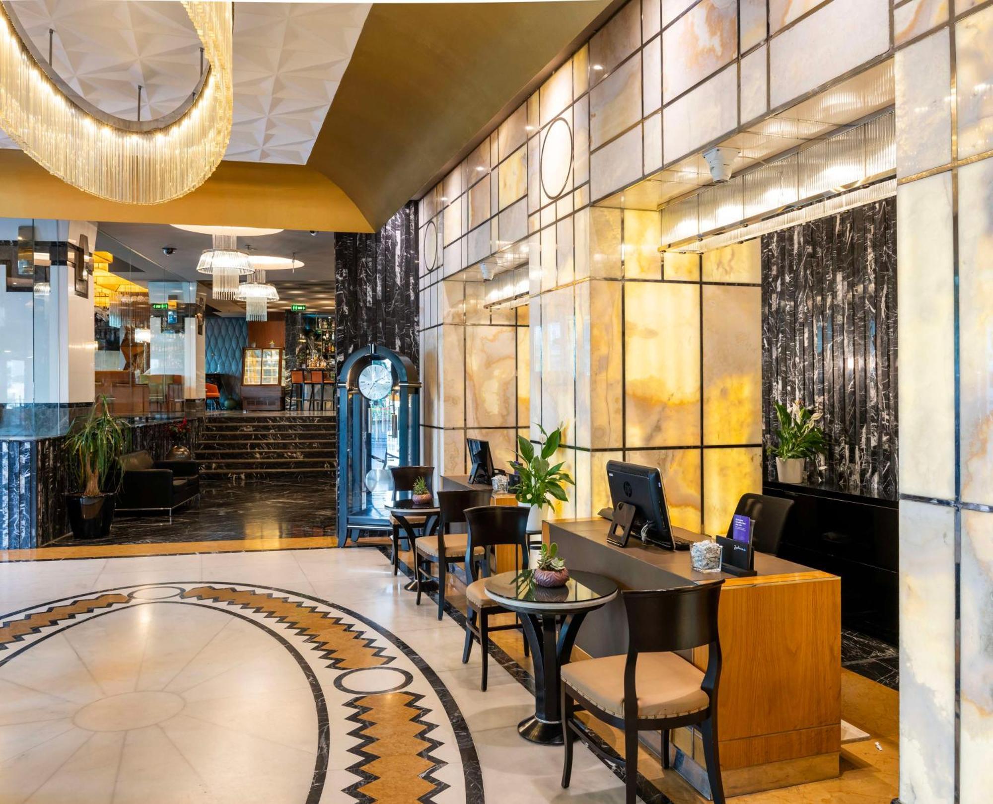 Radisson Blu Pera Otel 5*