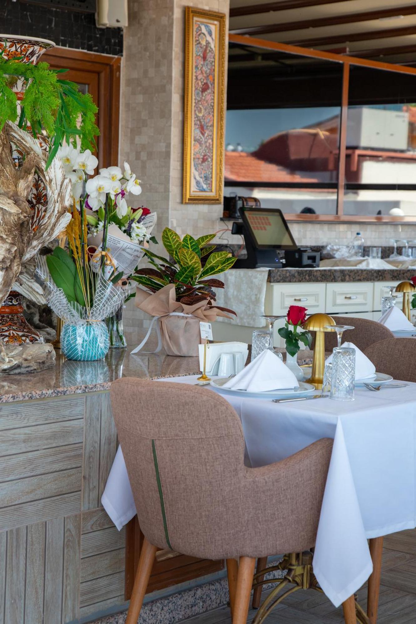 Nayla Palace Hotel-special Category Hotel *