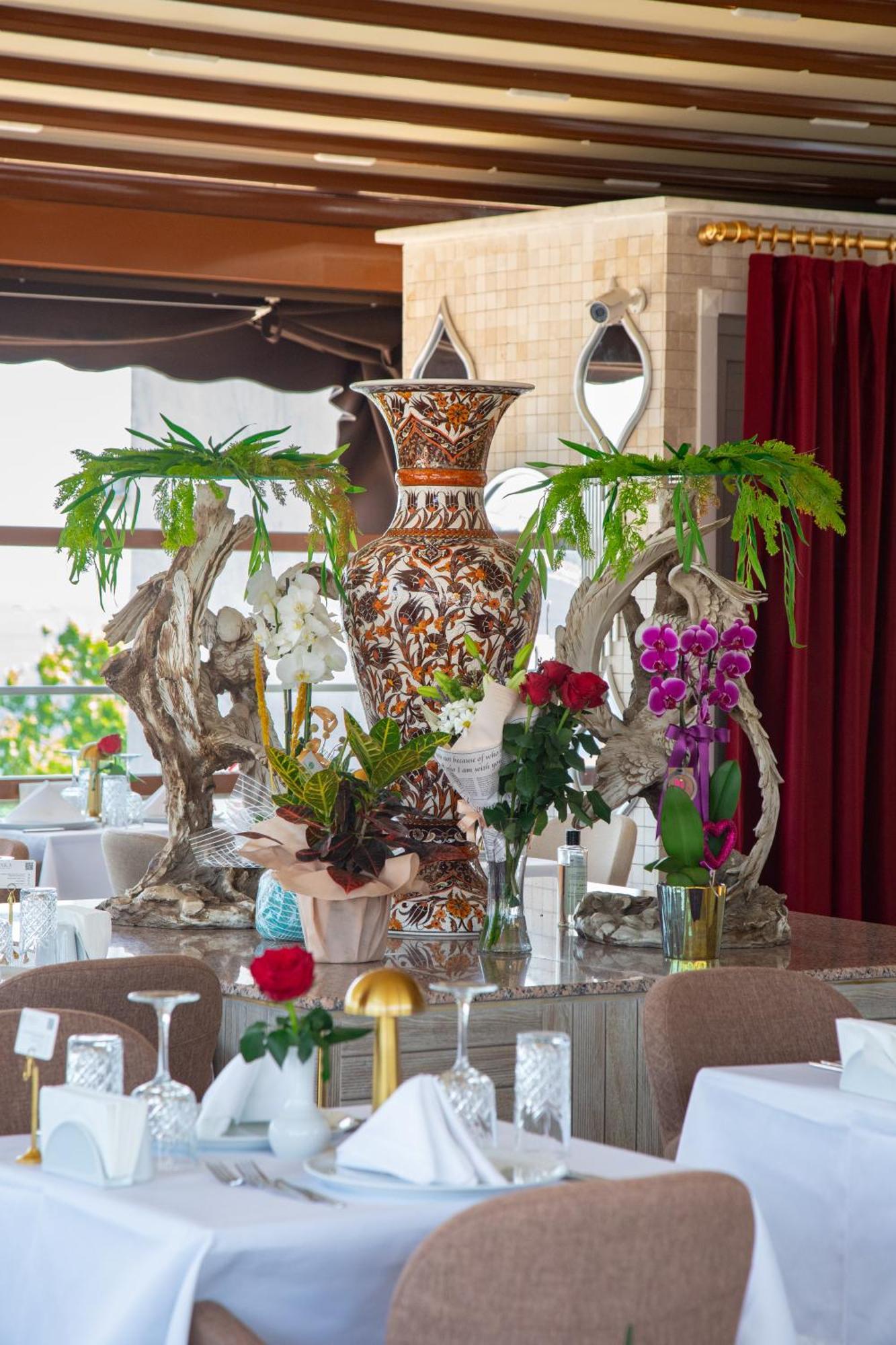 Hotel Nayla Palace Hotel-special Category *