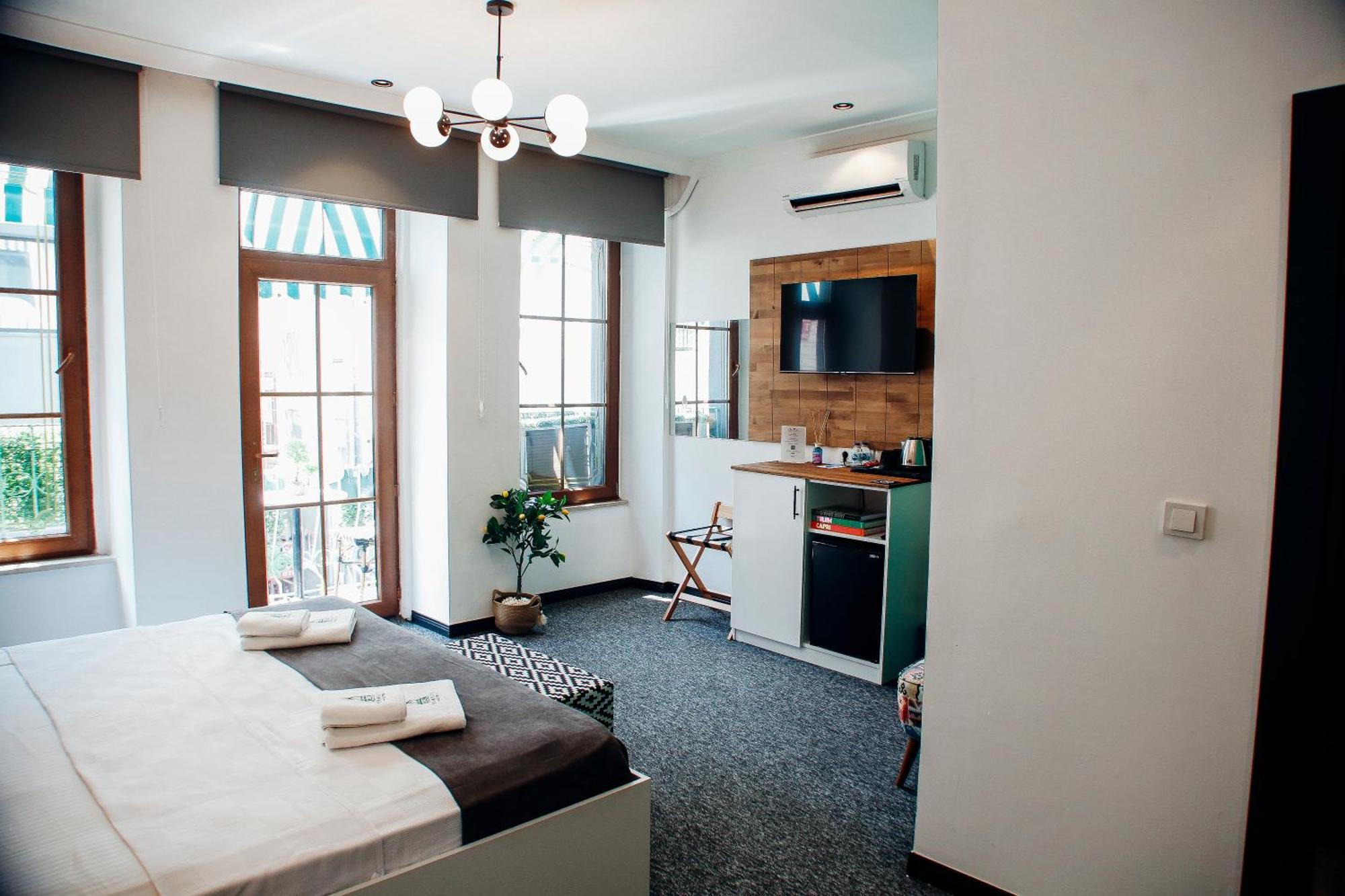 Istiklal Street Taksim House Yamalya Istanbul