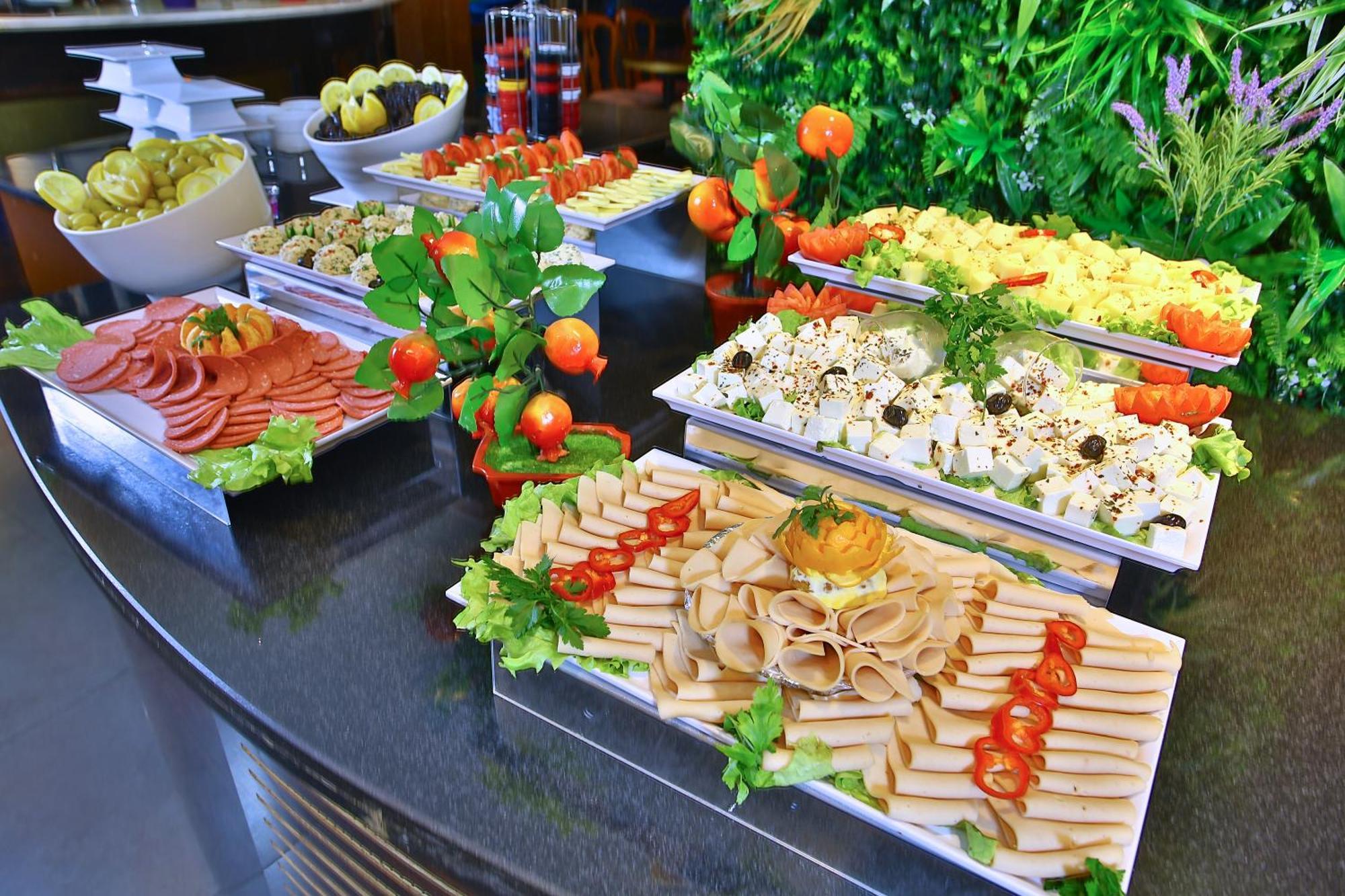 Seasons Otel