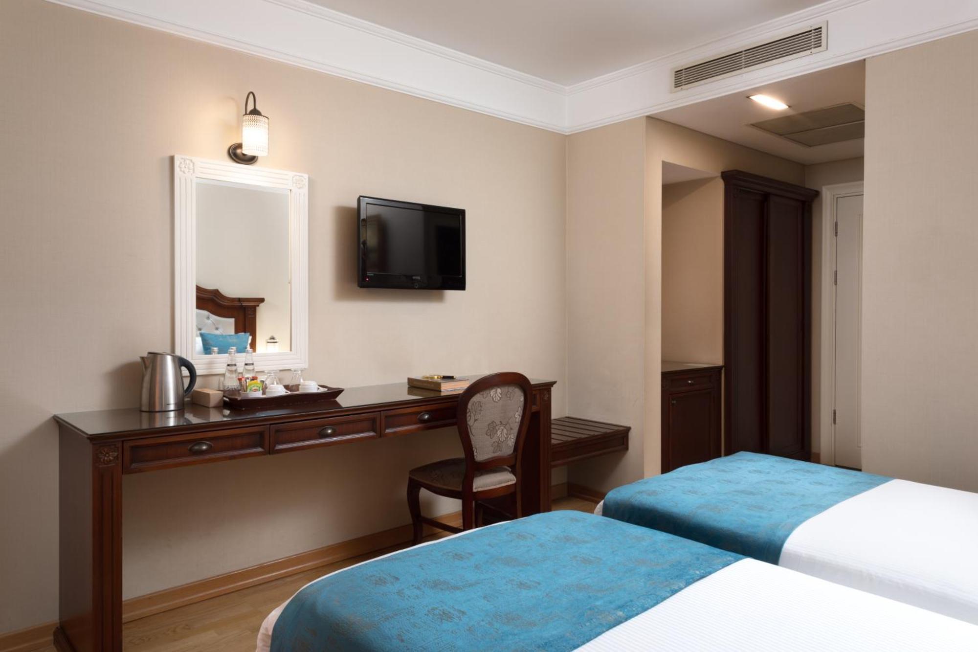 Hotel Recital