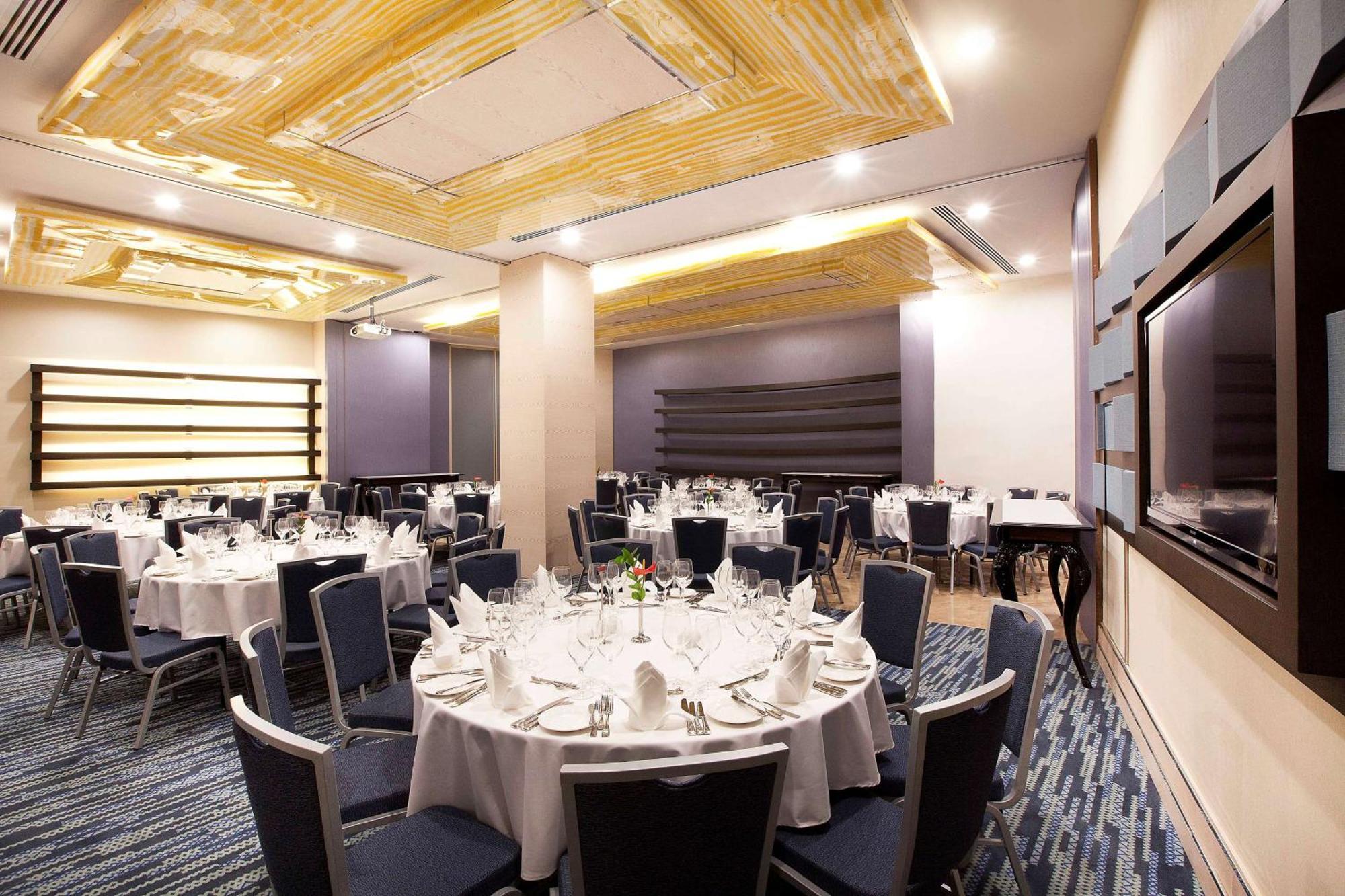 Radisson Blu Pera Otel 5*