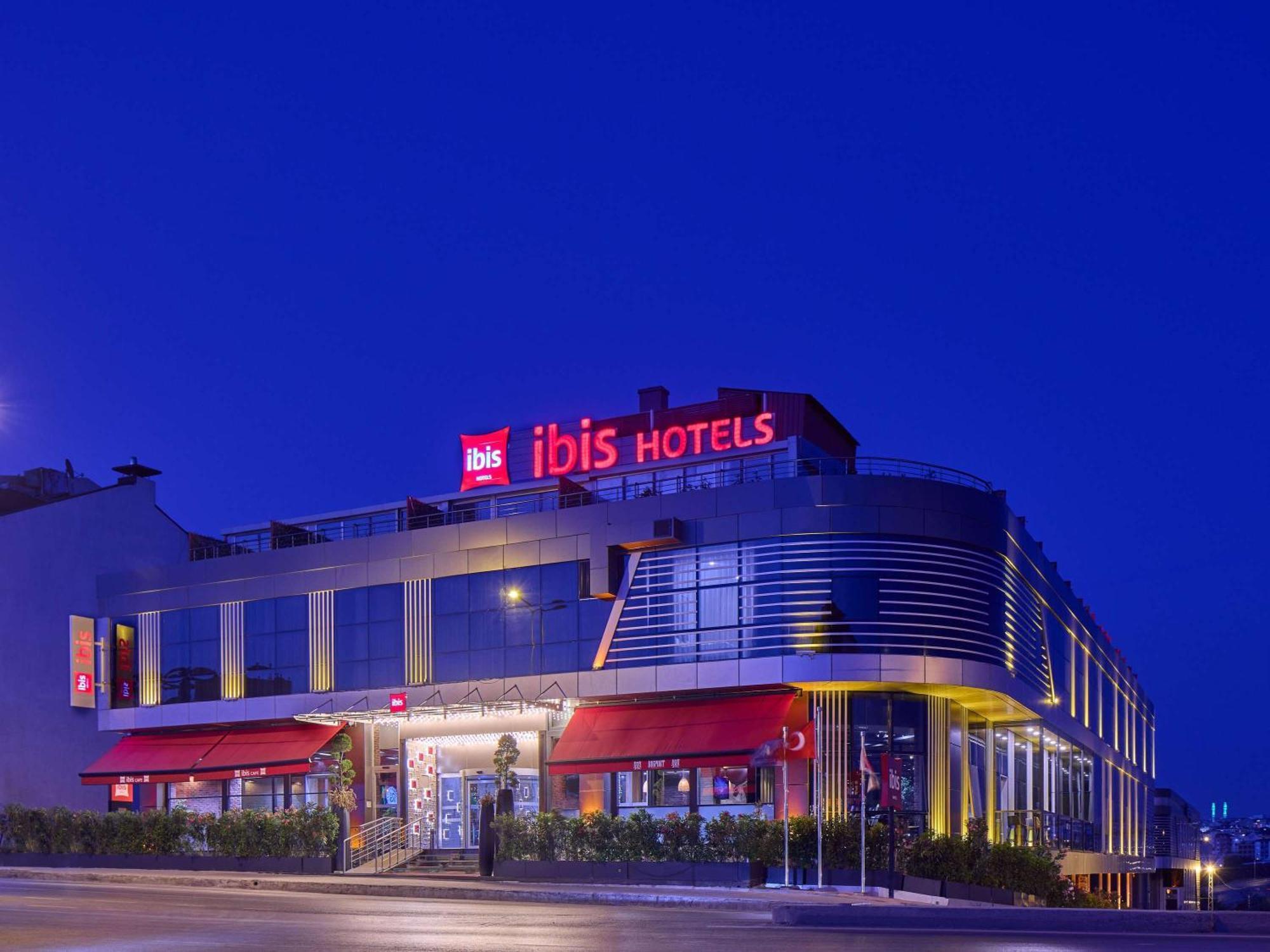 Ibis Airport