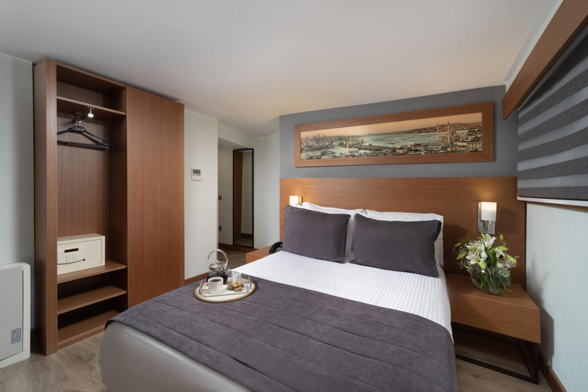 Orka Royal & Hotel