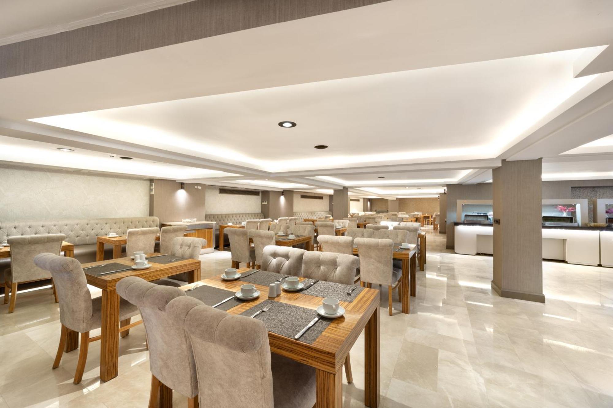 Orka Royal & Hotel 4*
