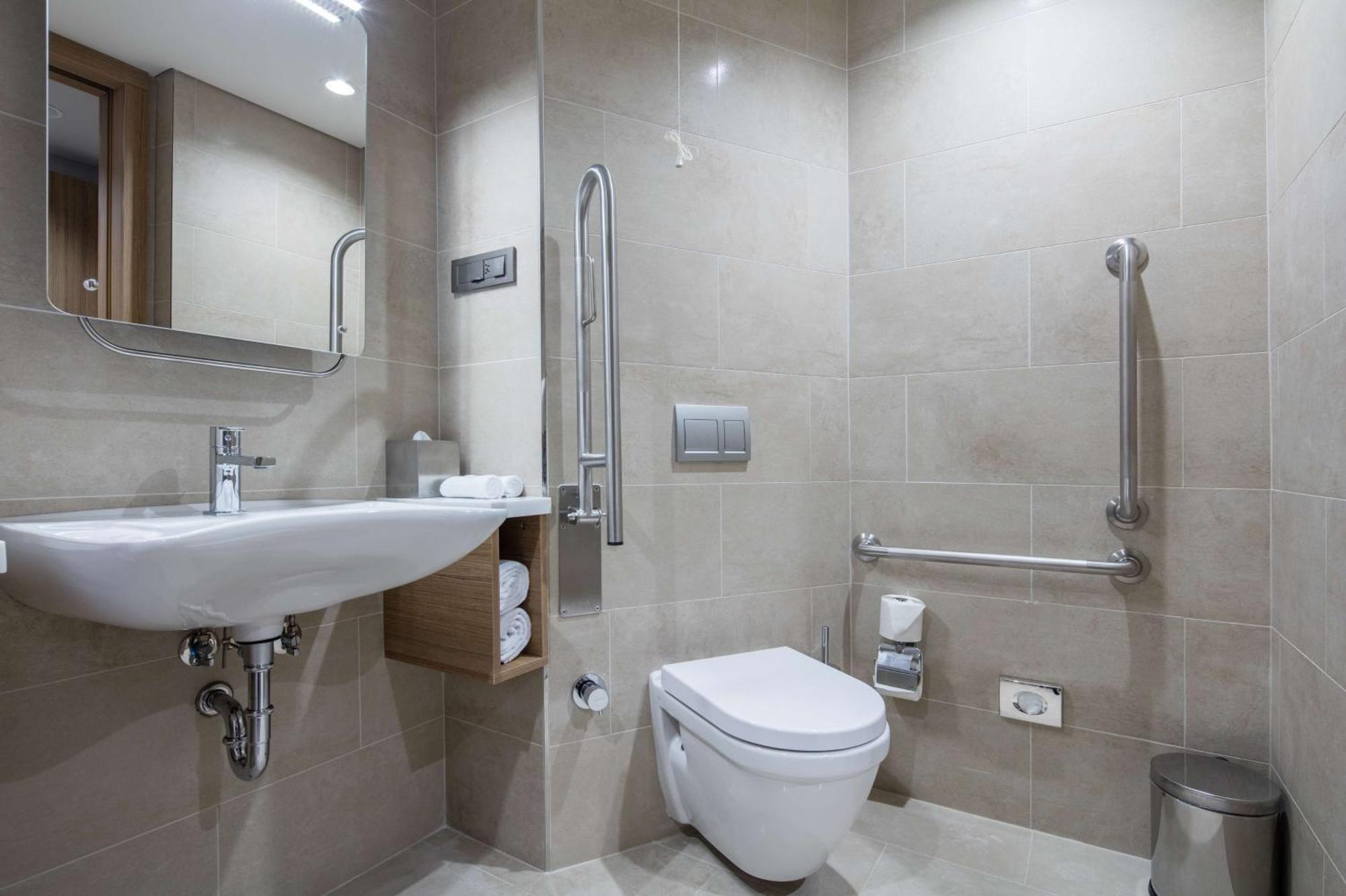 Hampton By Hilton Zeytinburnu 4*
