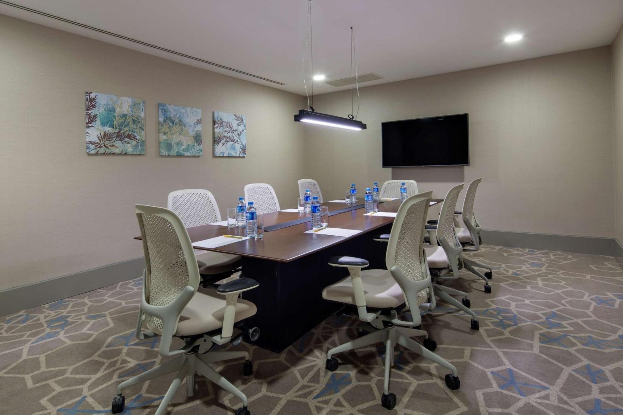 Hilton Garden Atatürk Airport 4* İstanbul