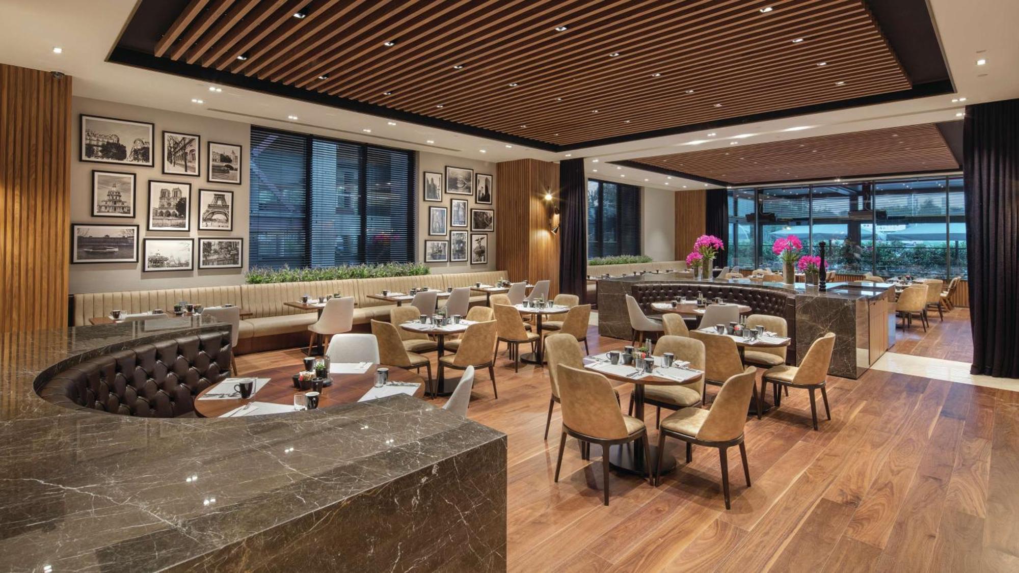 Hilton Maslak 5*