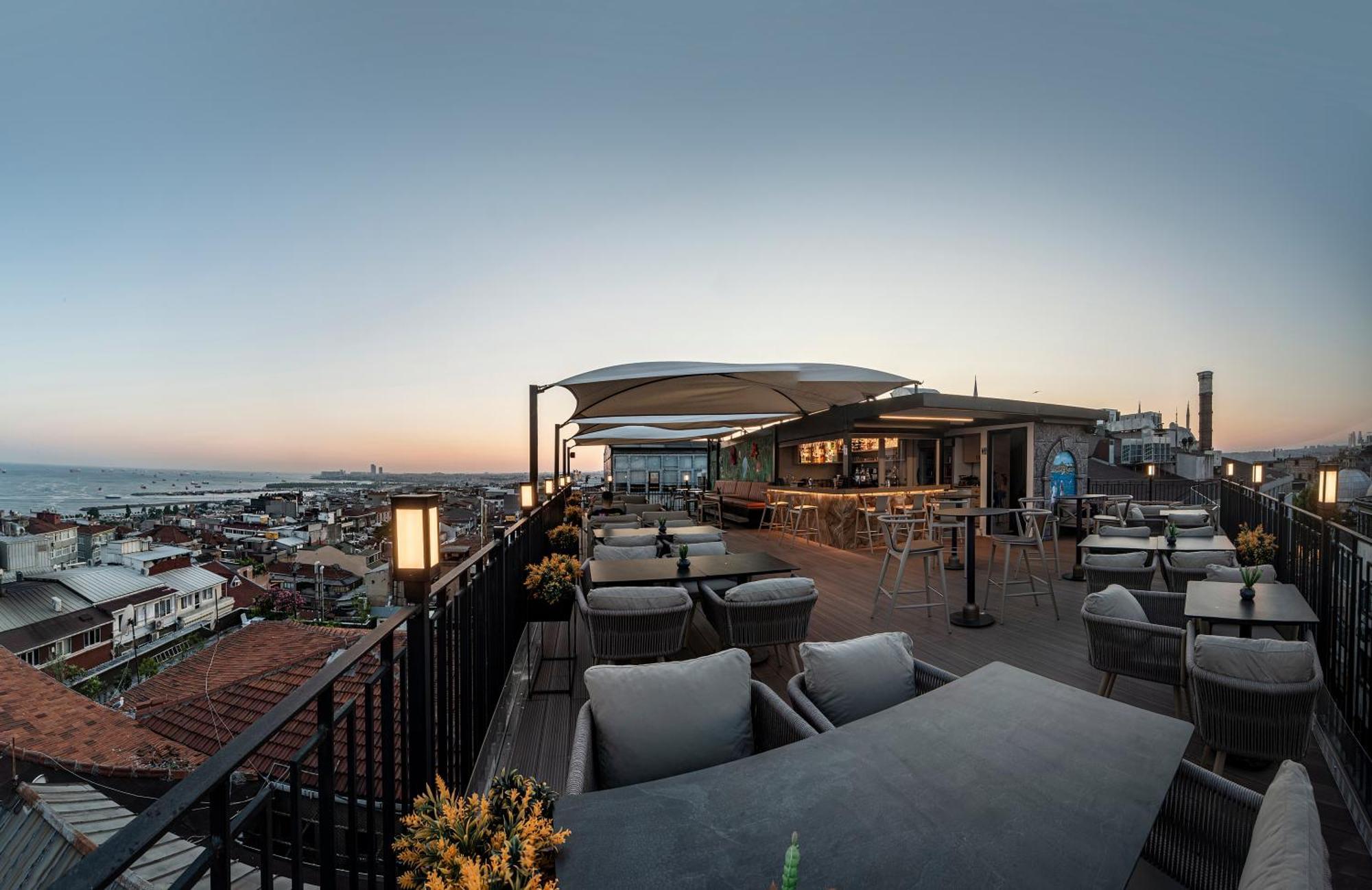Aprilis - Special Category 4* Istambul