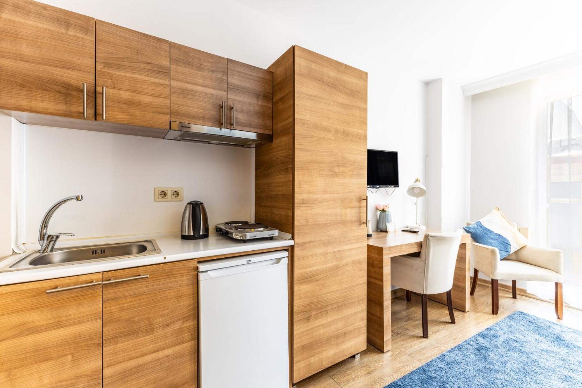 Daire Convenient Flat 10 Min To Taksim And Citys Mall *
