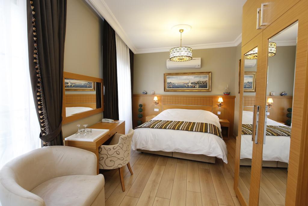 Art Nouveau Galata 3*