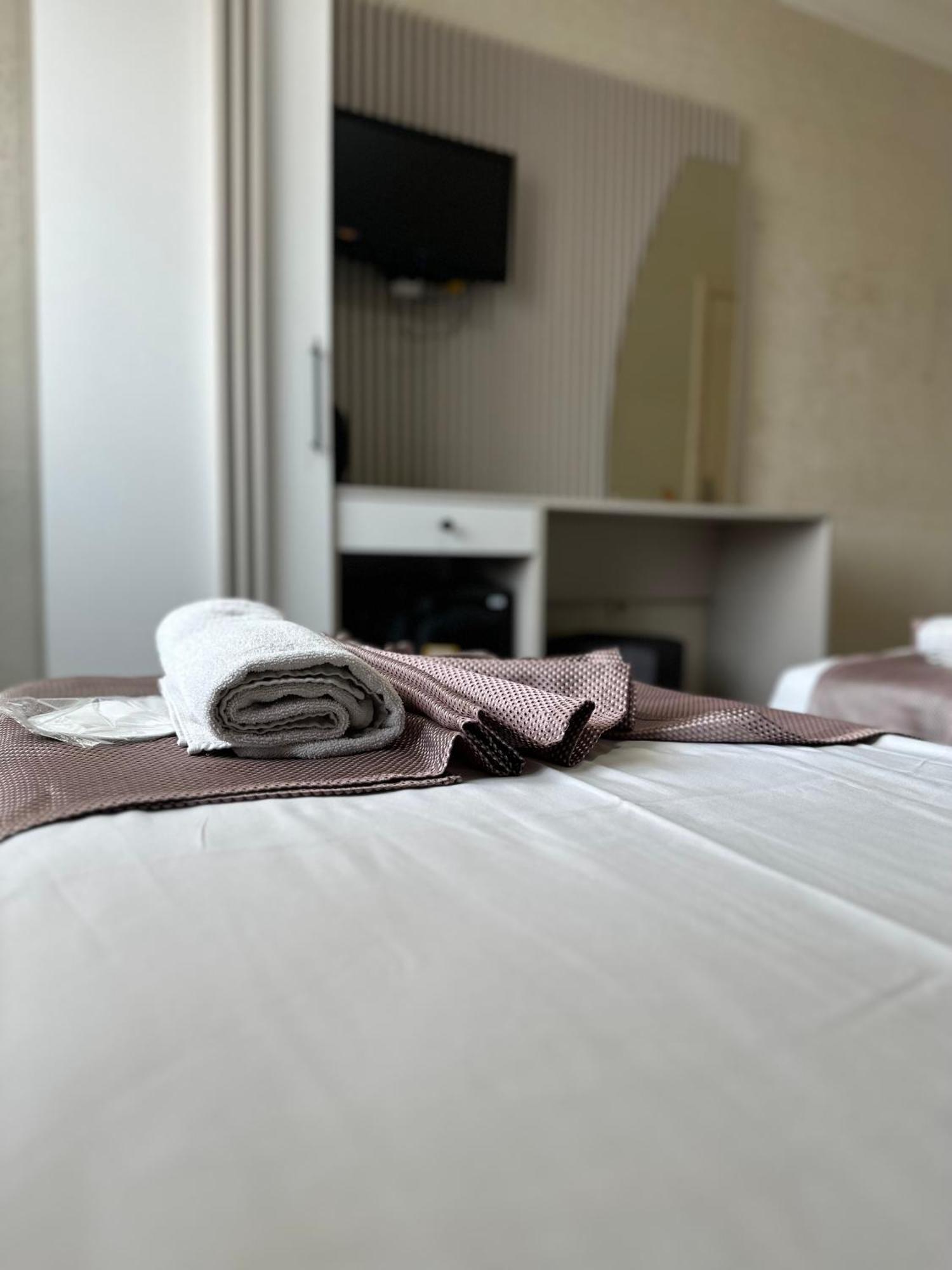 Hotel Divas Silver