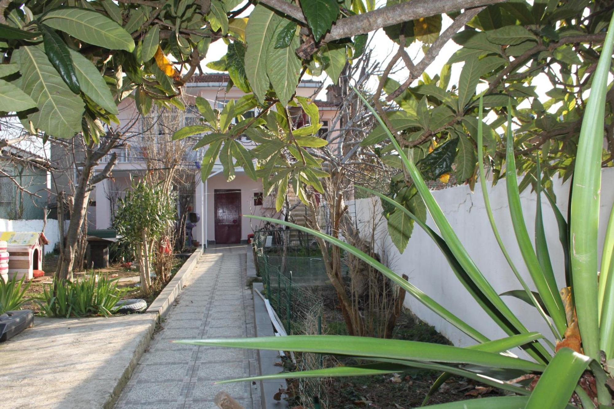 Two Bedroom Flat In The Garden At The Bosphorus Apartment *