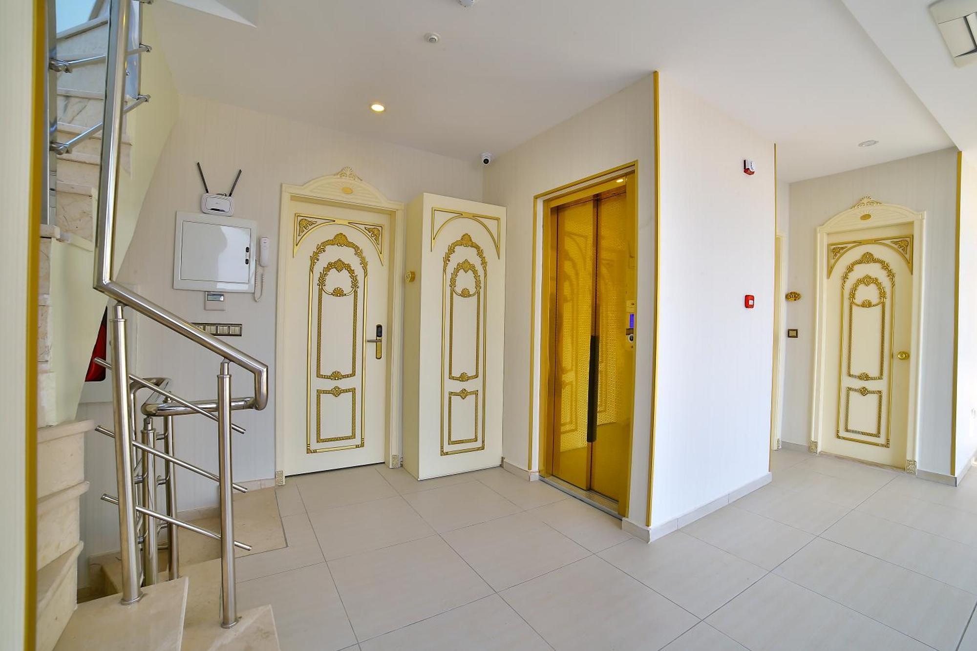 Hotel Nayla Palace Hotel-special Category
