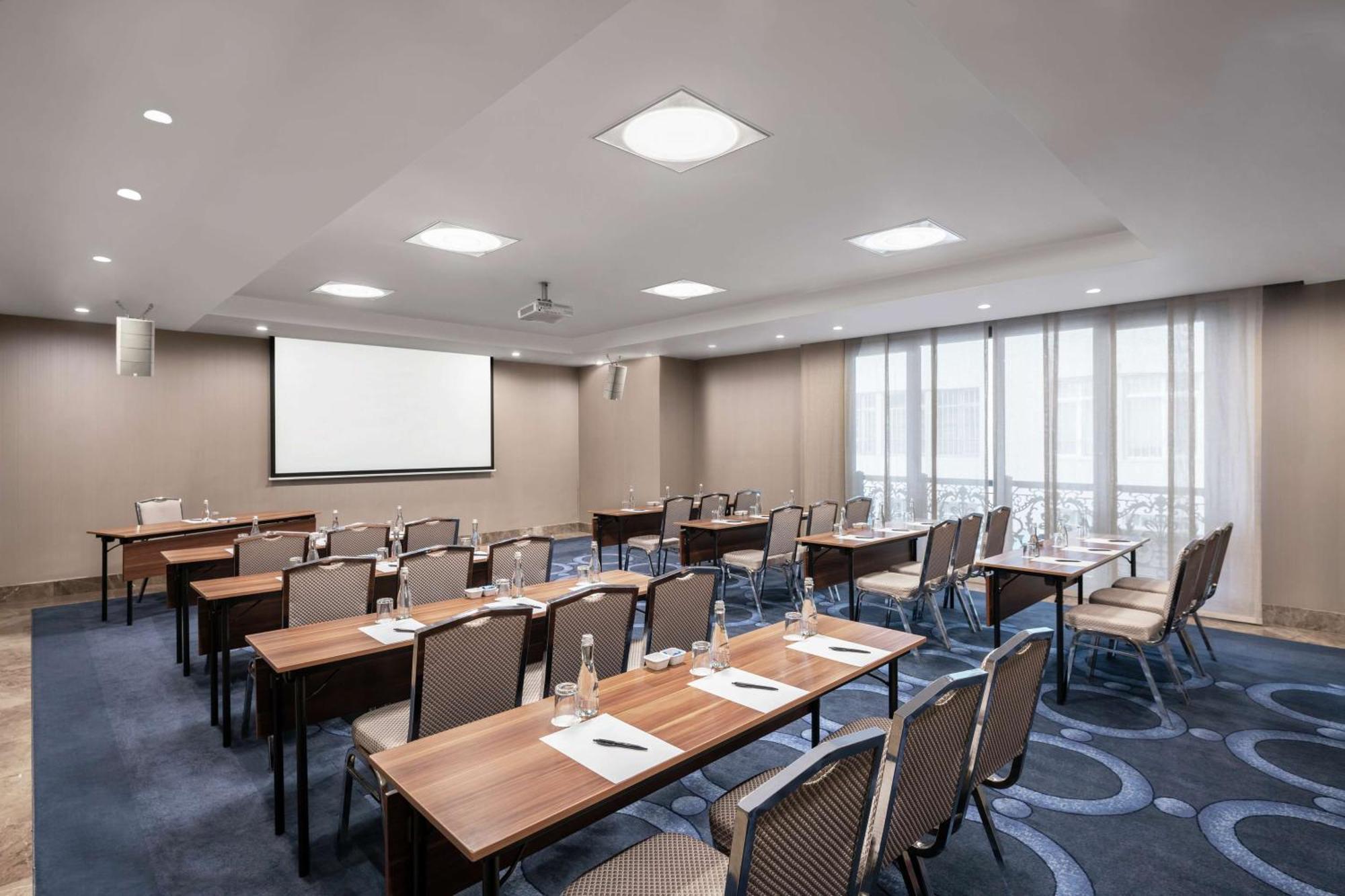 Doubletree By Hilton Gayrettepe