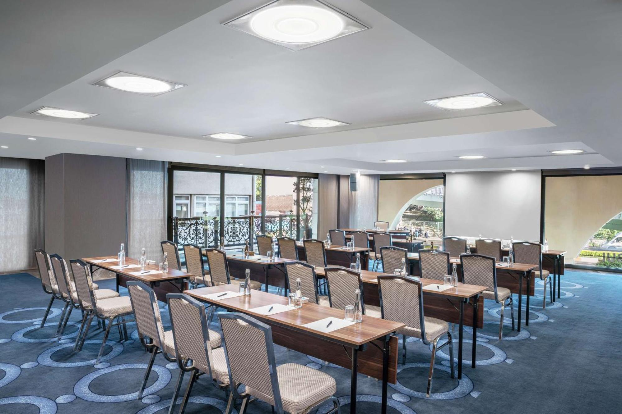 Doubletree By Hilton Gayrettepe 5* Istanbul