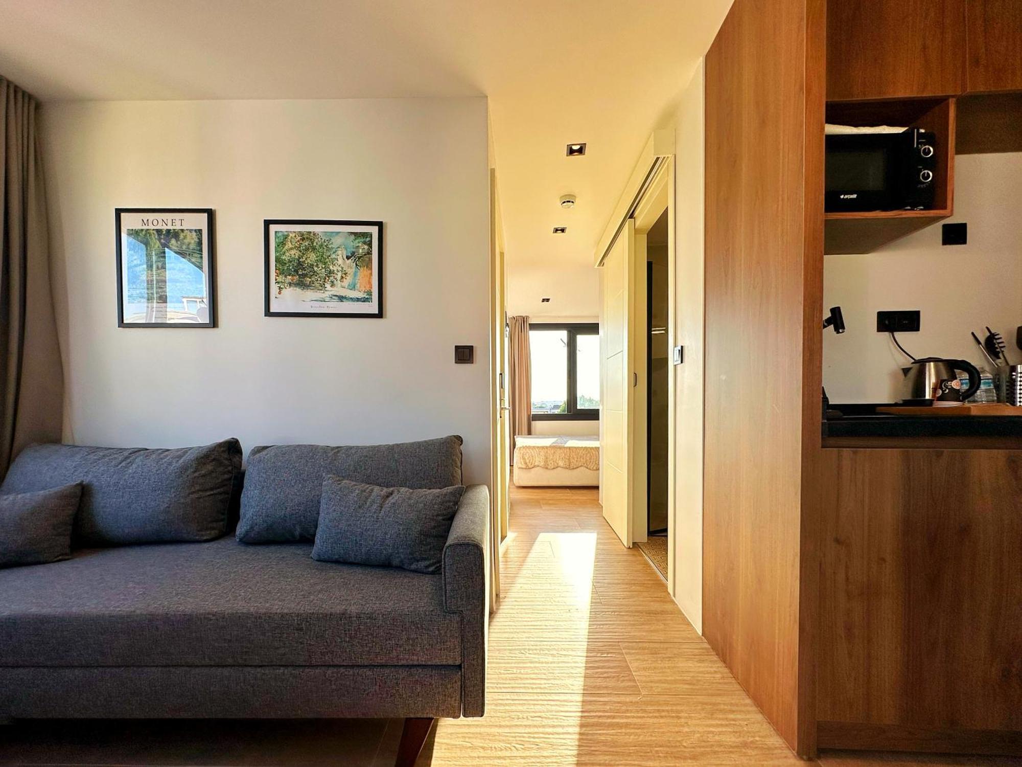 Sultan Pier Hotel *