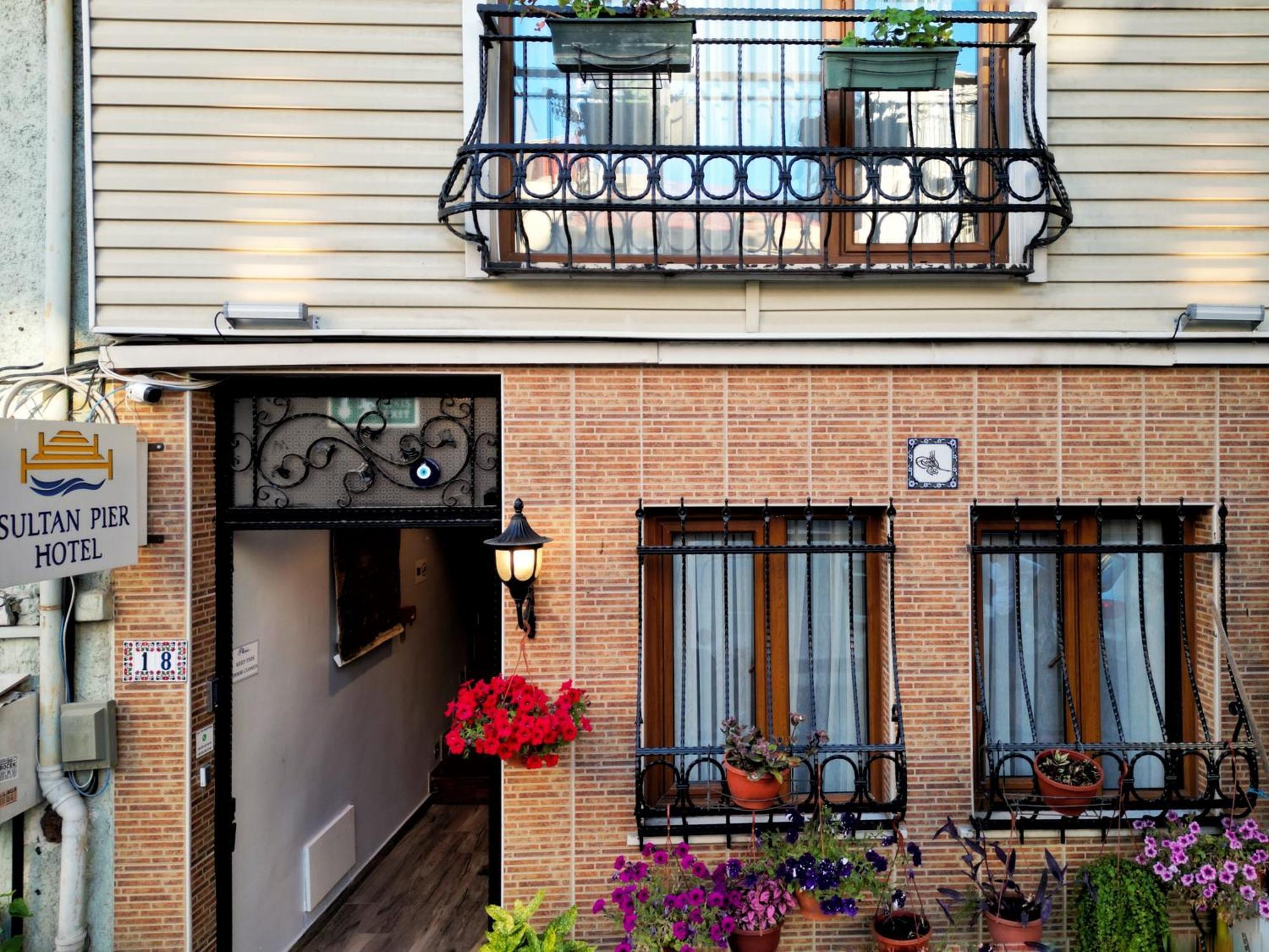 Sultan Pier Hotel