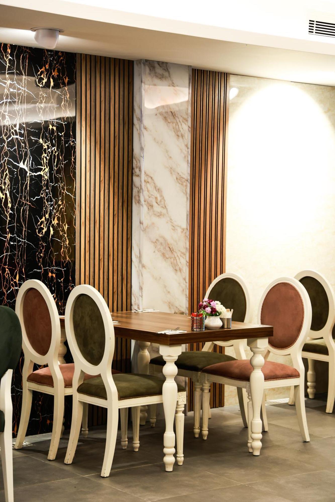 Mia Berre Hotel