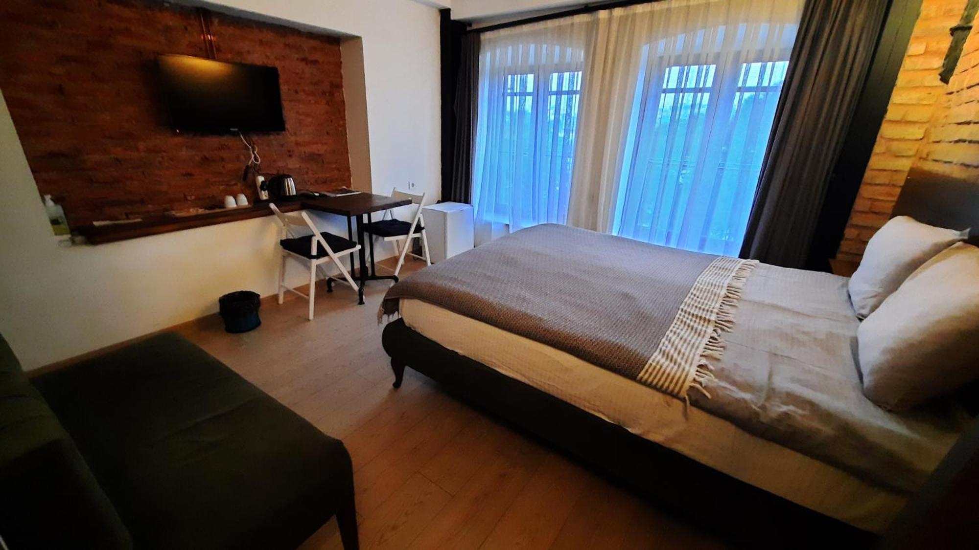 Fanus Karakoey Hotel