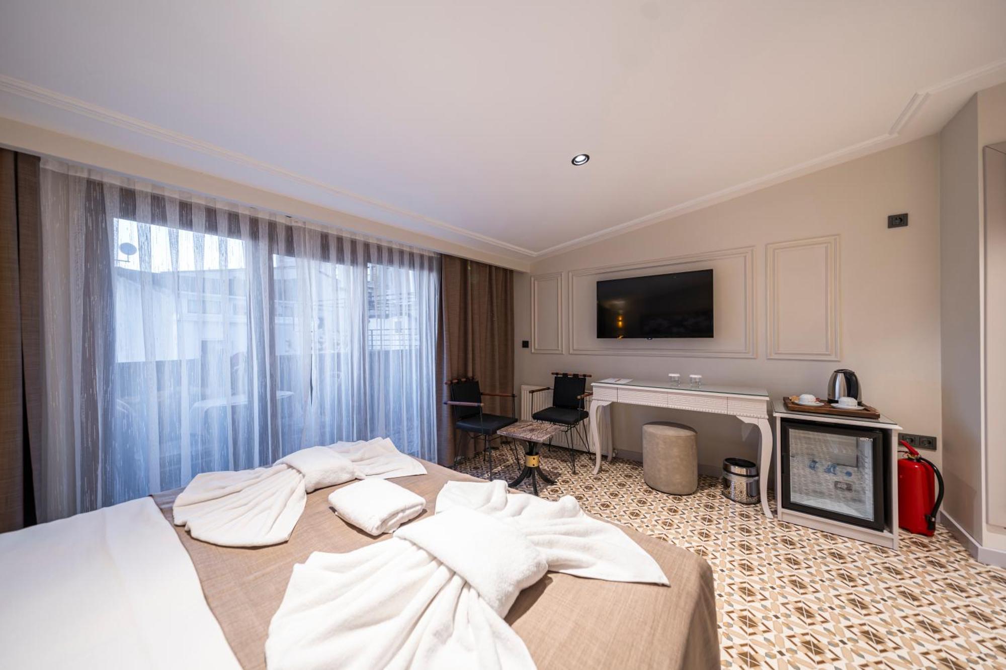Hotel Pera Luna Premium *