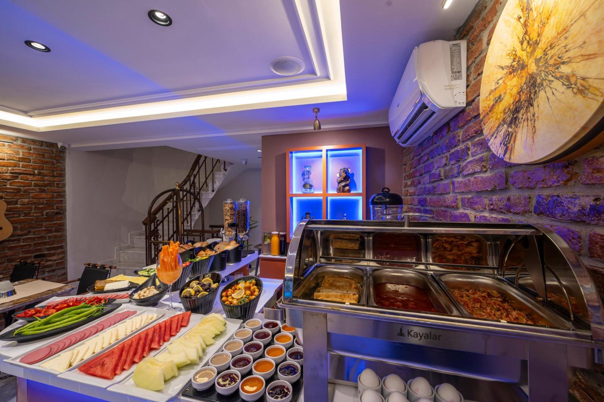 Hotel Pera Luna Premium