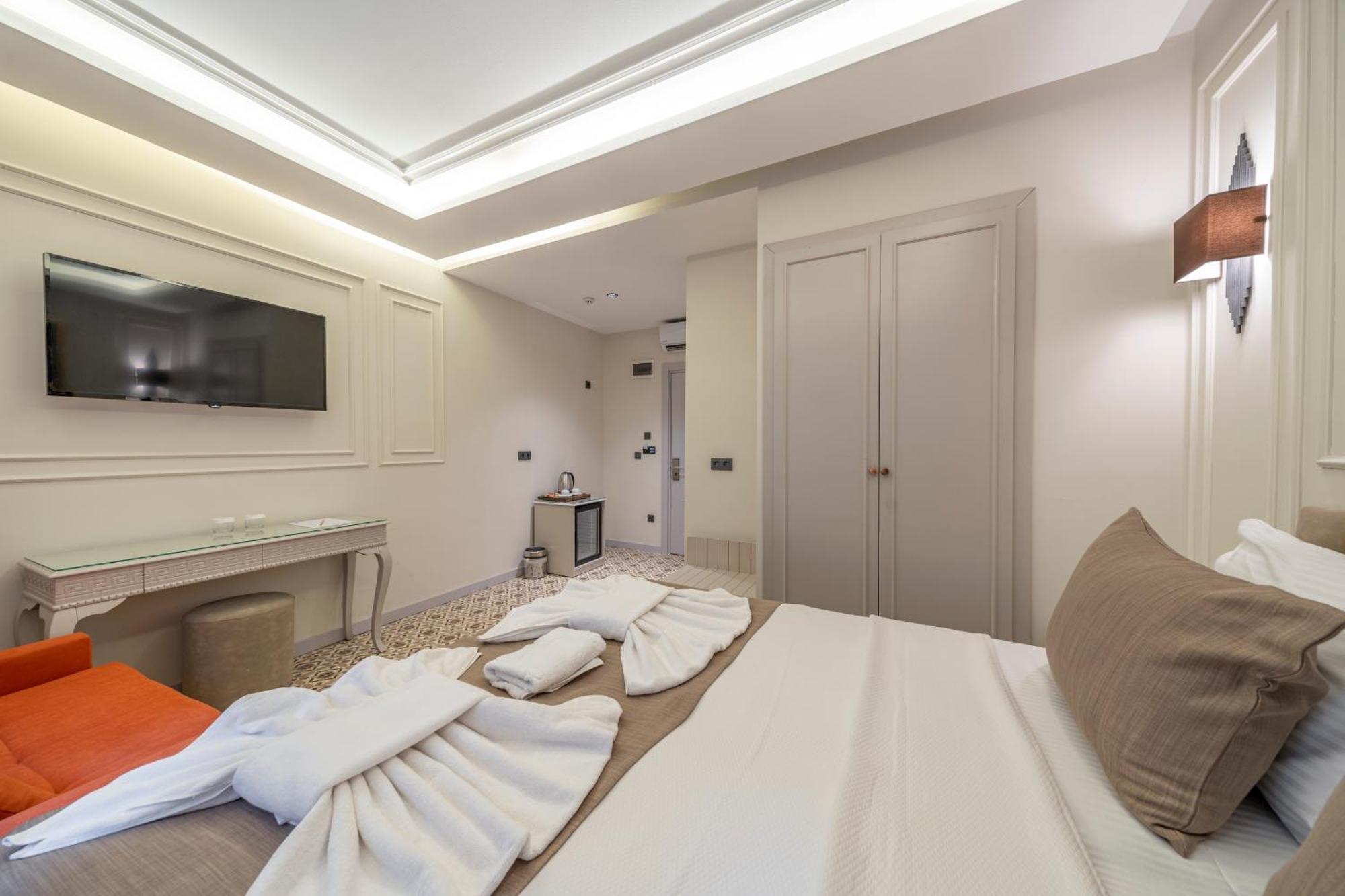 Hotel Pera Luna Premium *