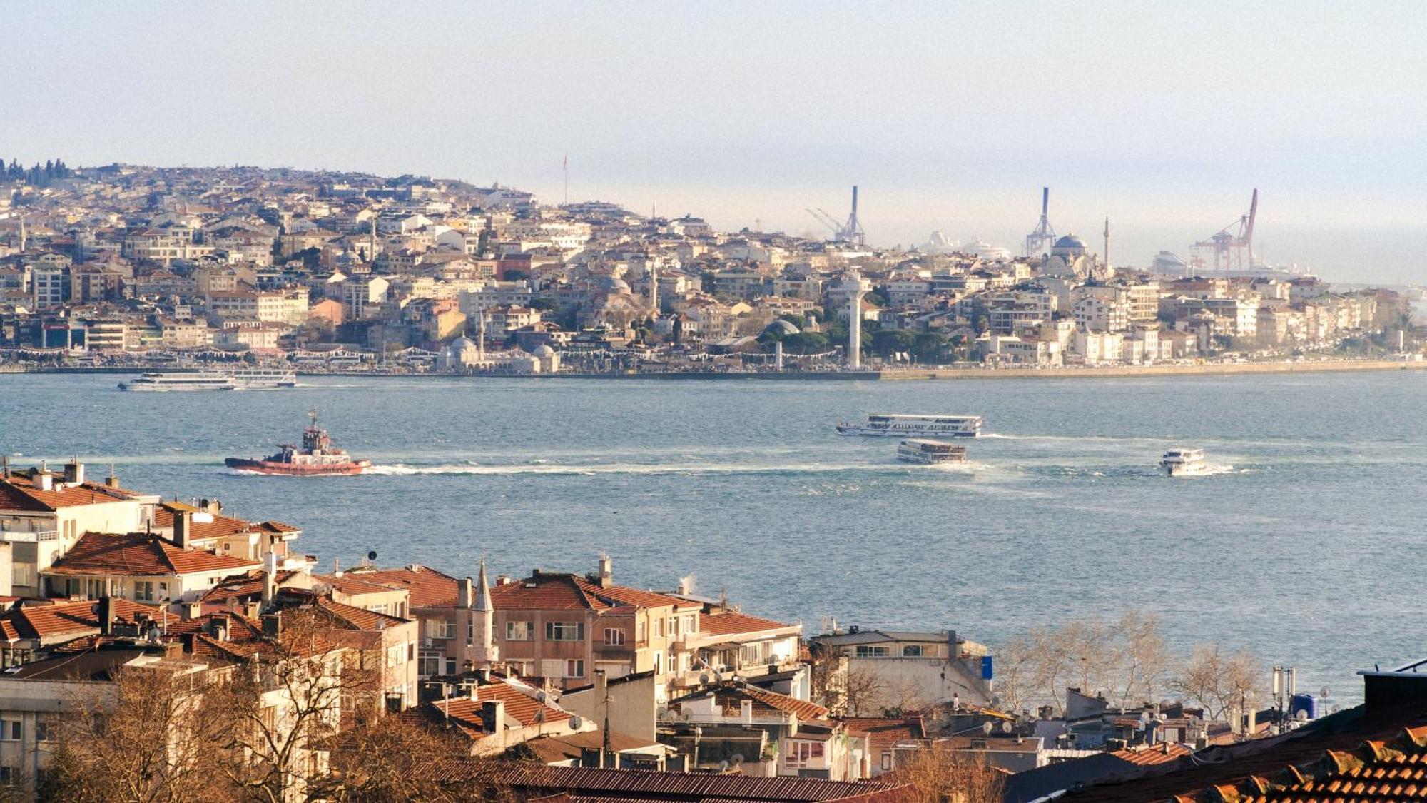 Cheya Besiktas Bosphorus Center & 3*