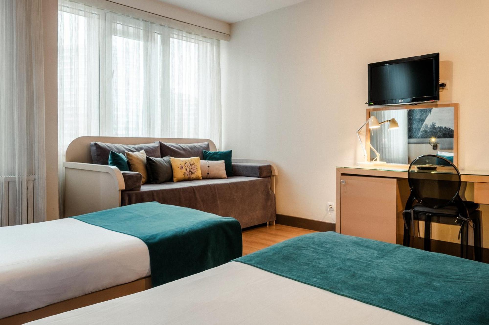 Cheya Besiktas Bosphorus Center & Hotel 3*