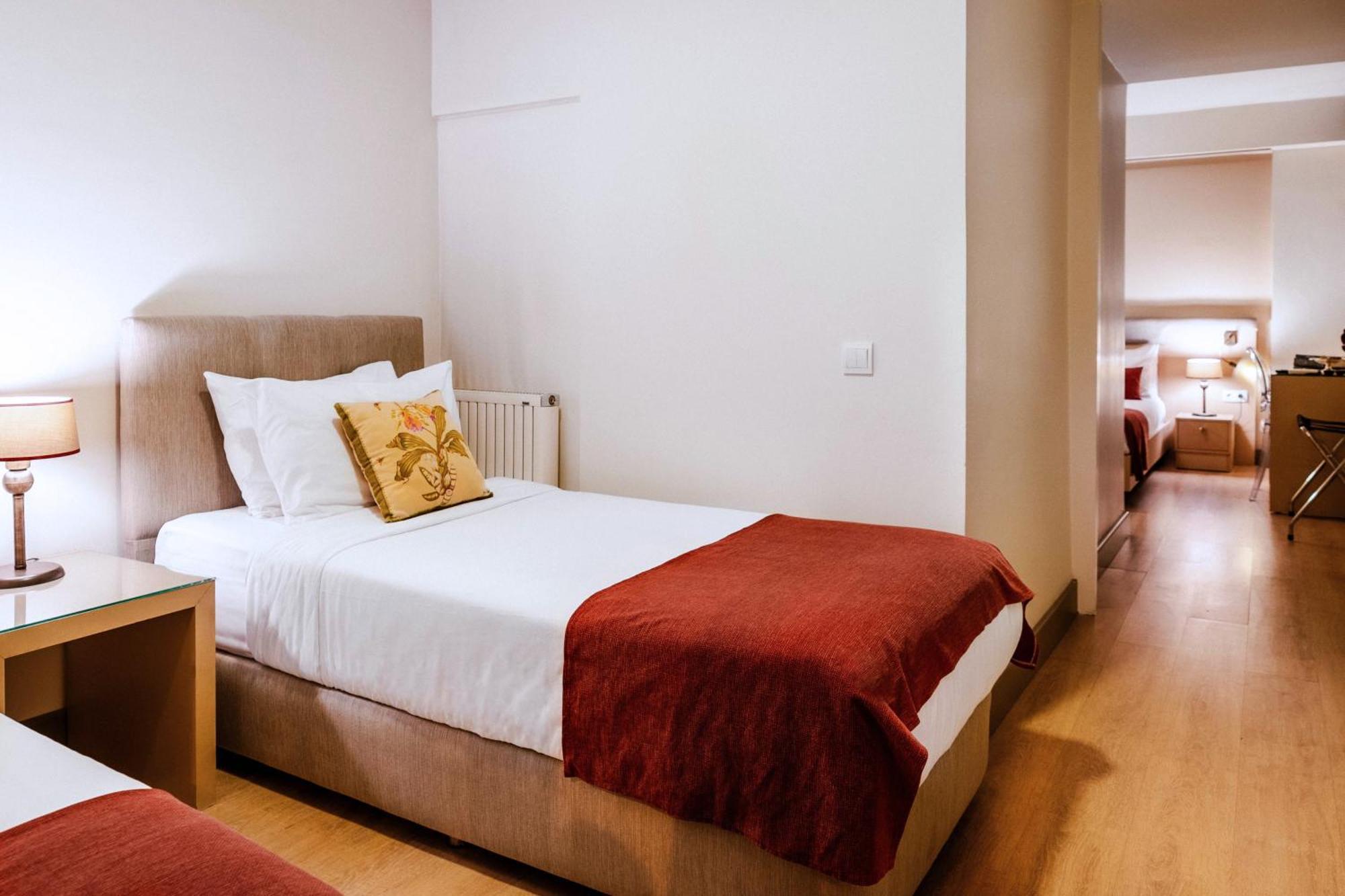 Cheya Besiktas Bosphorus Center & Hotel 3*