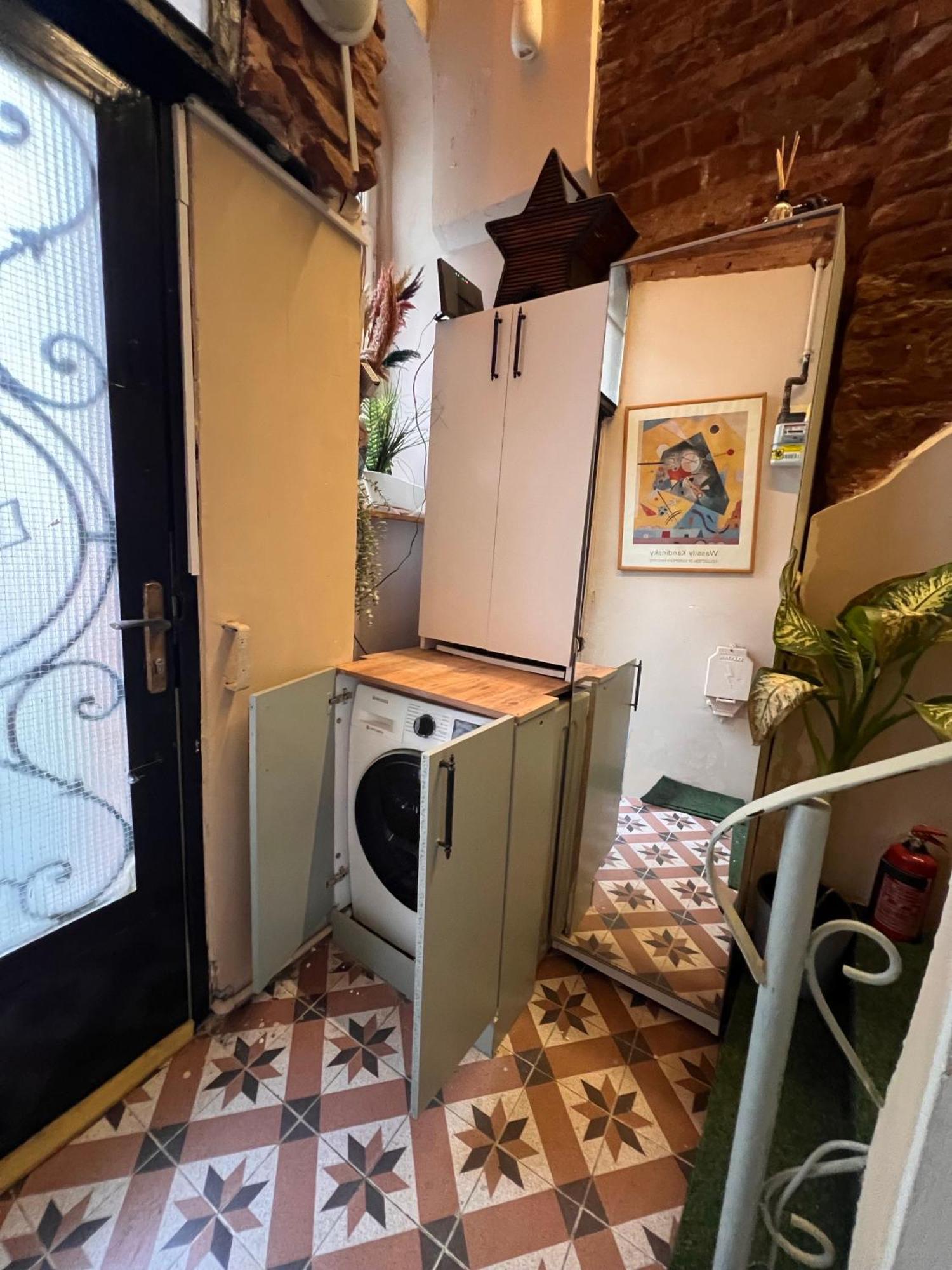 Historical Dublex In Center Of Taksim Apartment *