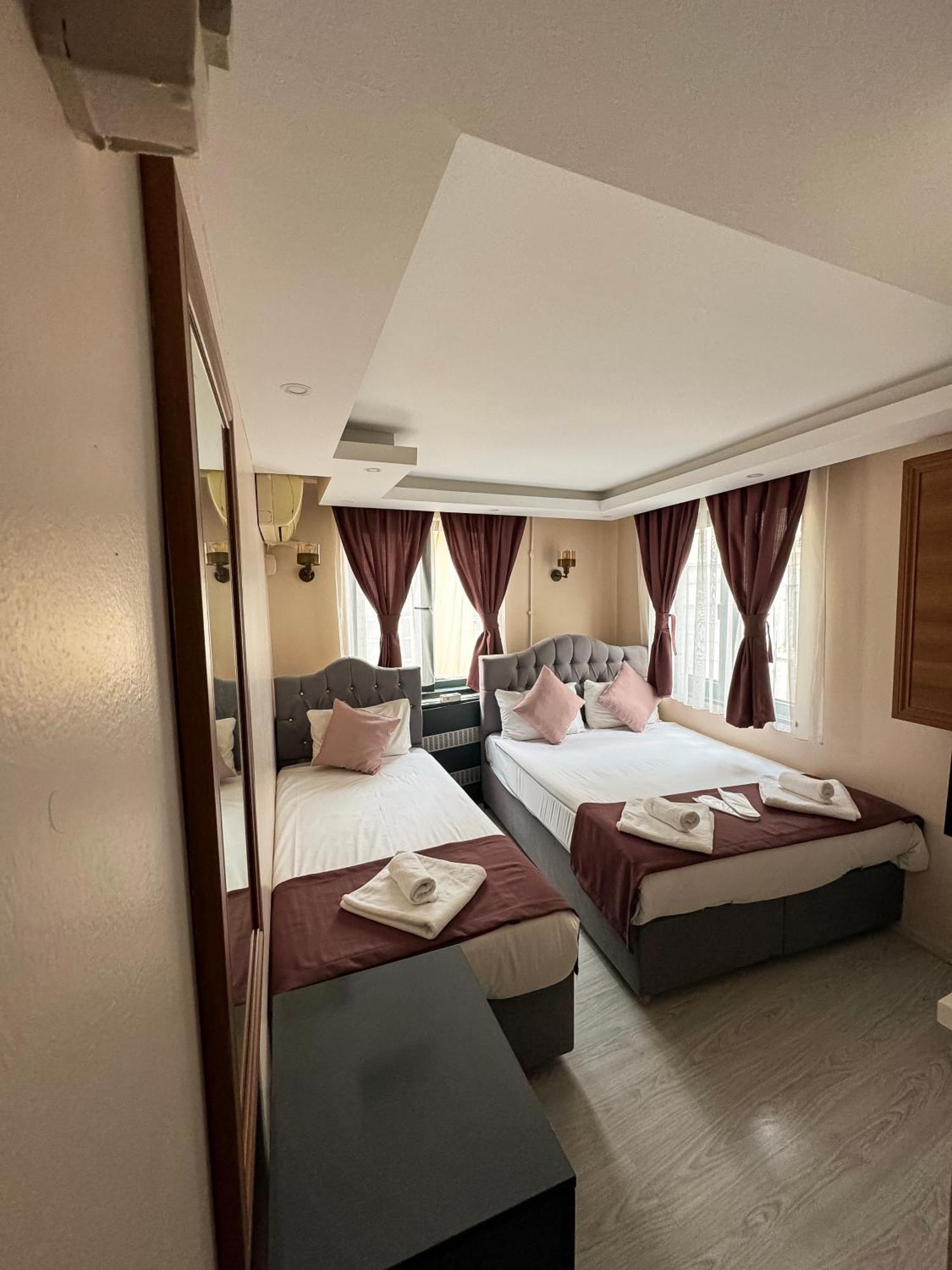 Asmali Pera Hotel 3*