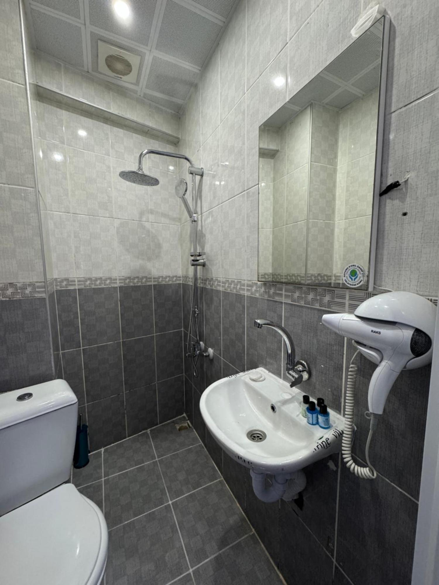 Asmali Pera Hotel 3*