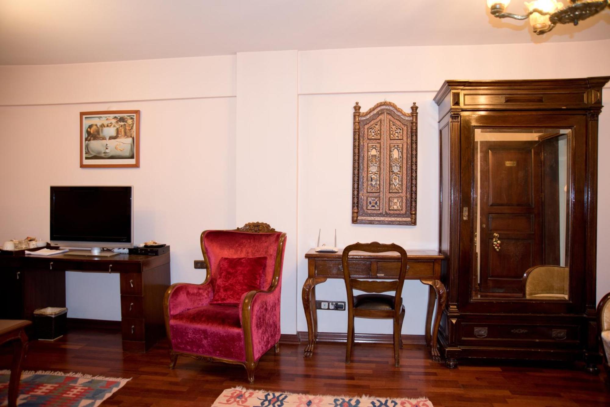 Sphendone Hotel