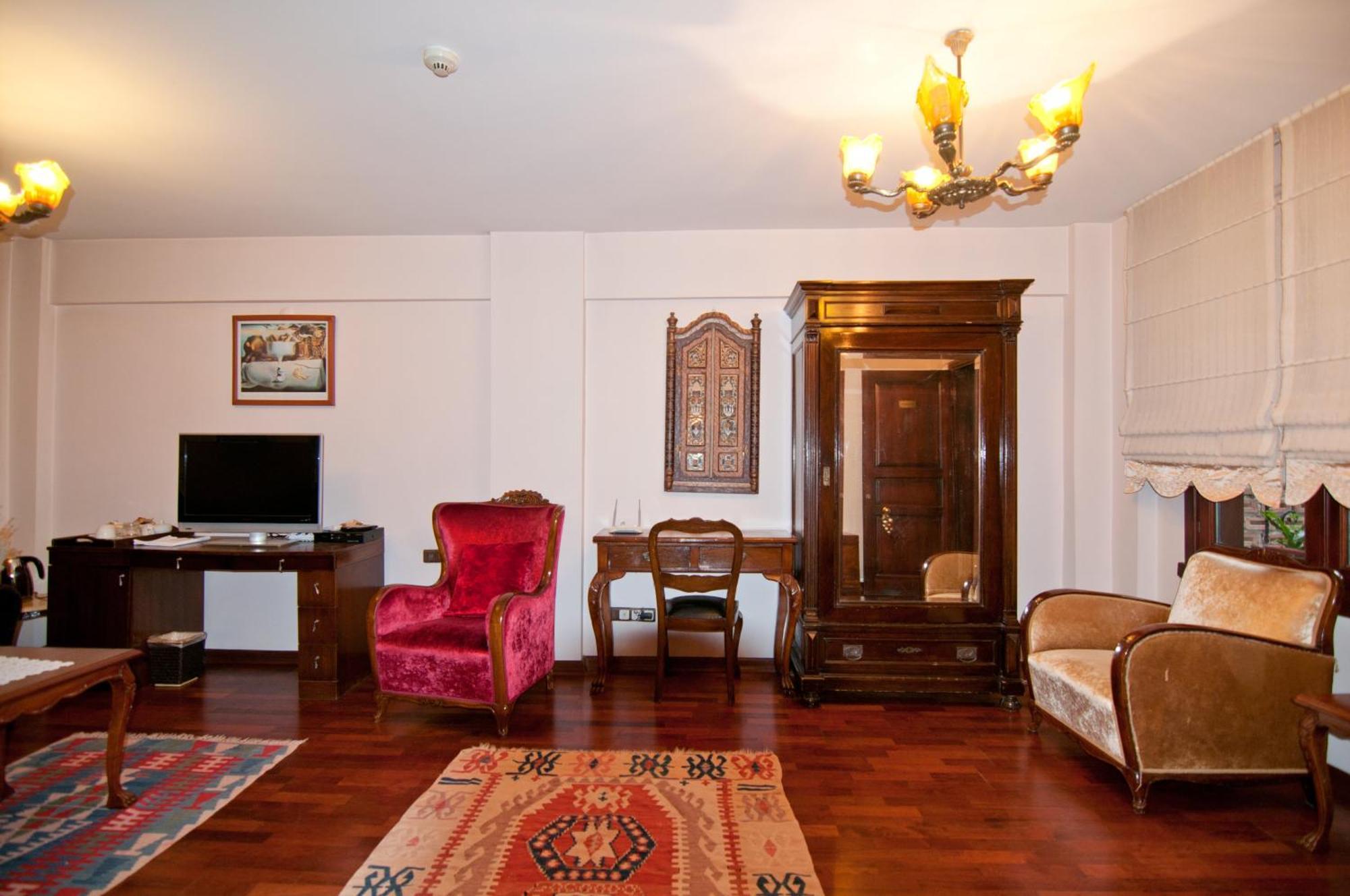 Sphendone Hotel 4*