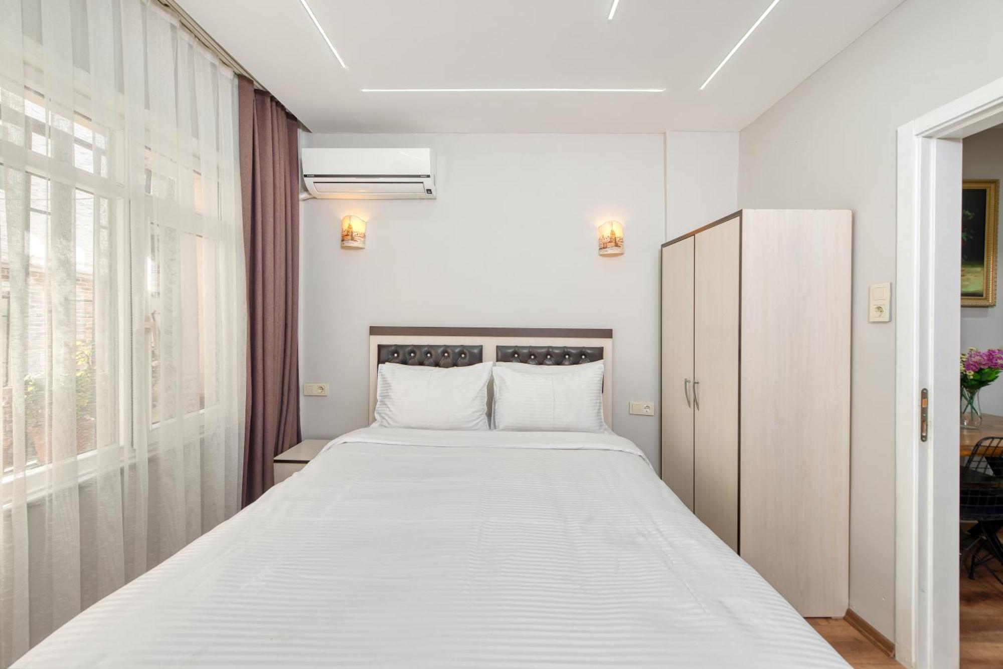 Aparthotel Bright