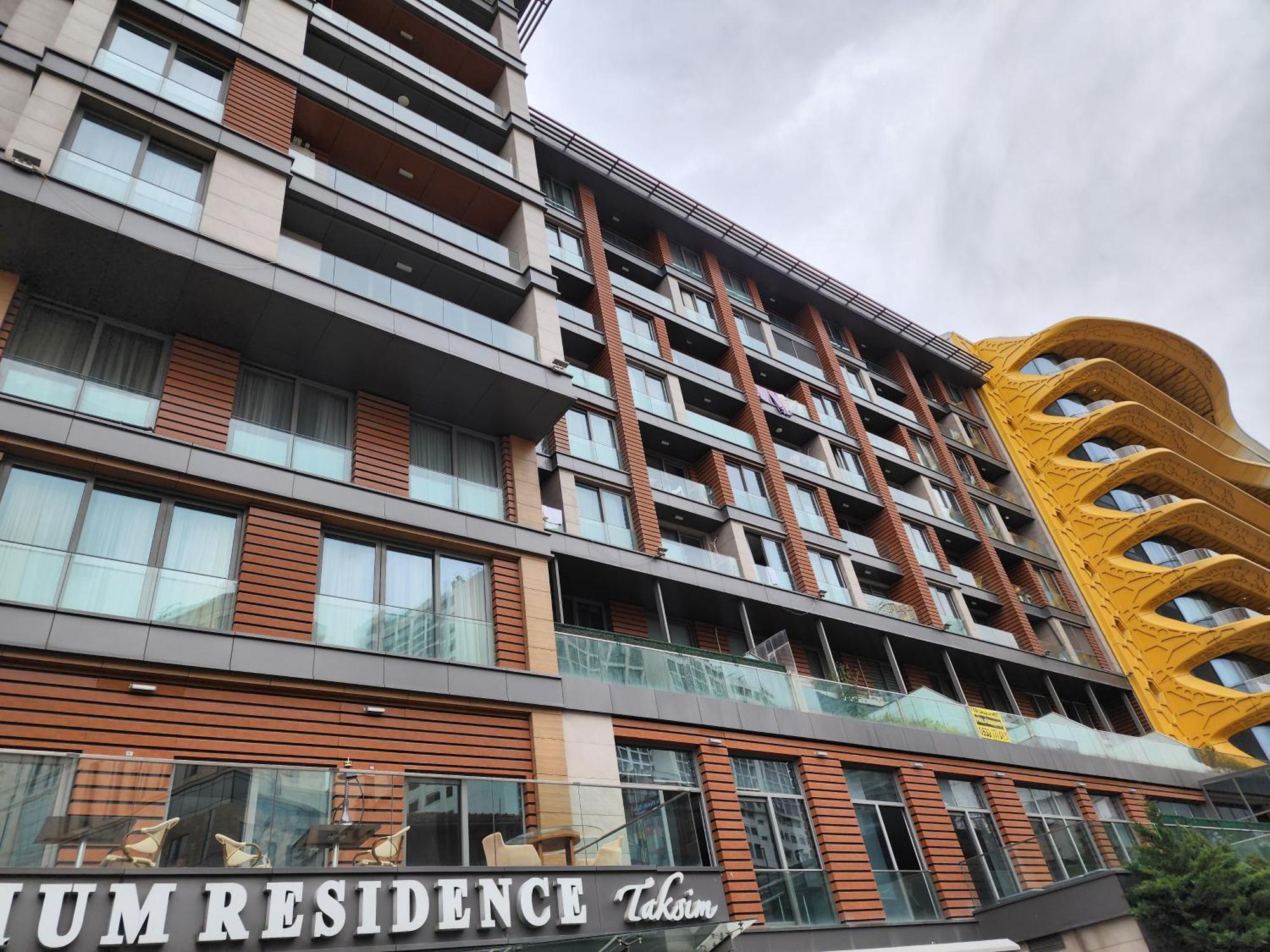 Taksim Perfect Pool Sauna Access Apartment