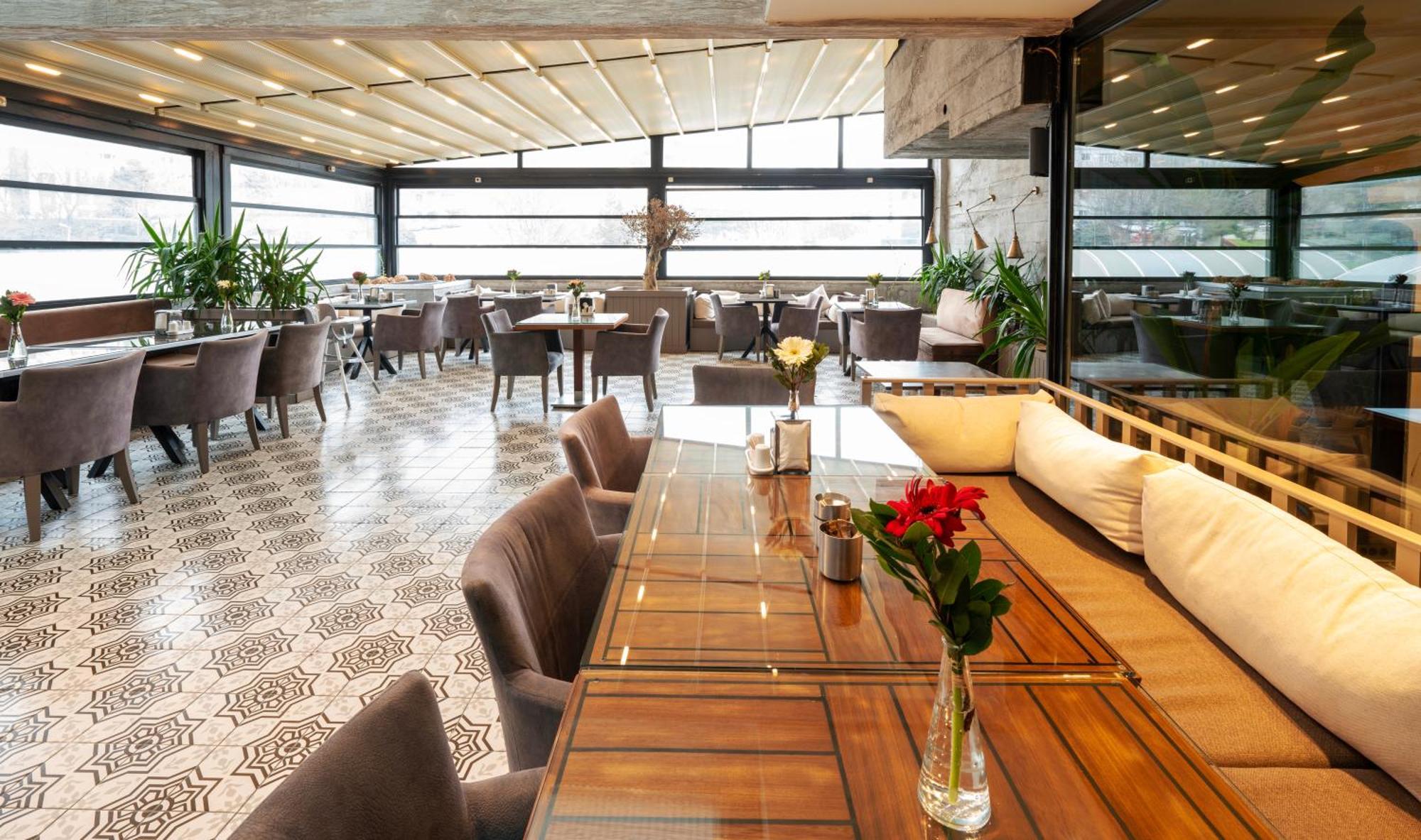 Orya Hotel