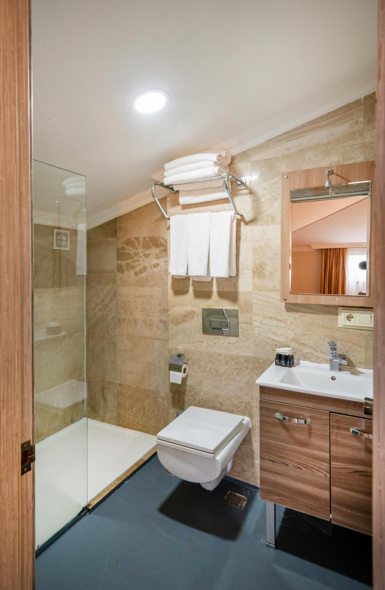 Hotel Orya 2*