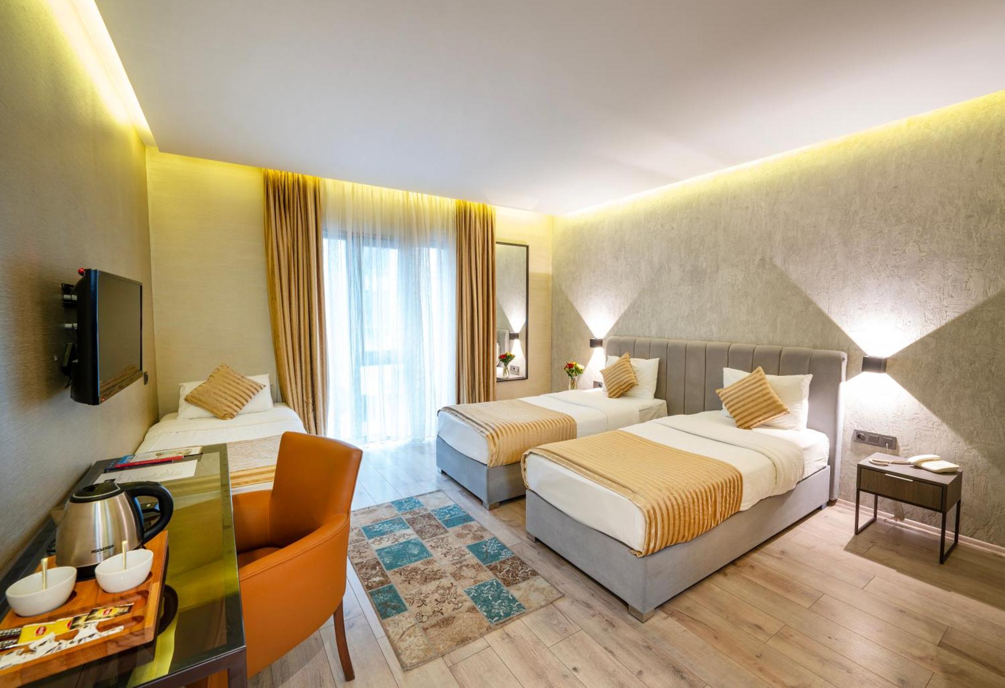 Hotel Orya 2*