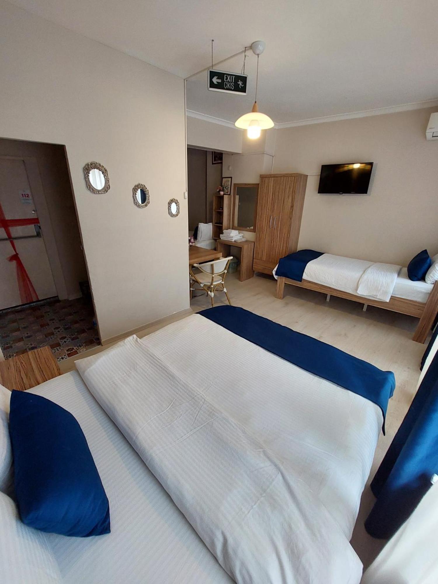 Aslan Hotel *